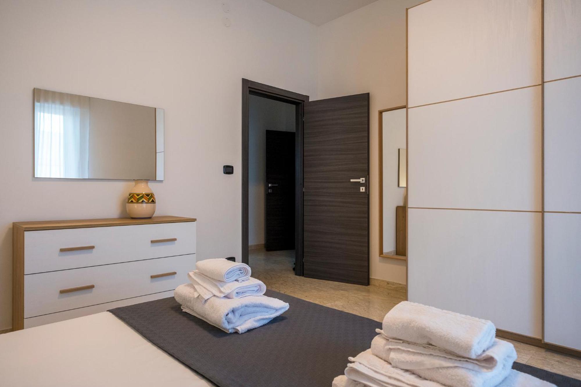 Caliph House 128 Apartment Bari Luaran gambar